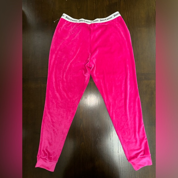 Juicy Couture Bedazzled Velour Sleepware Set - Picture 12 of 12